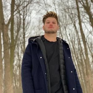 Meet your Posher, Adam